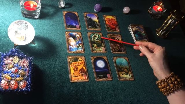 Что вас приятно удивит? Три варианта. Расклад на картах легенды Ленорман.