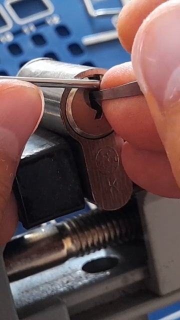 TITAN K:ЧИСТОЕ ВСКРЫТИЕ ЗАМКА