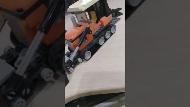 Обзор на трактор с лего систем