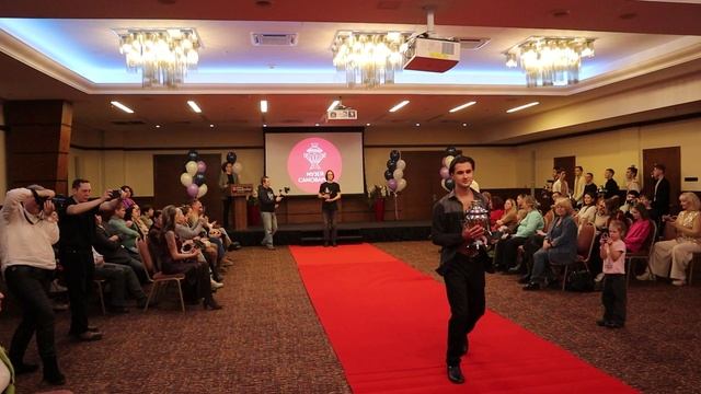 Клип Показ мод в отеле 