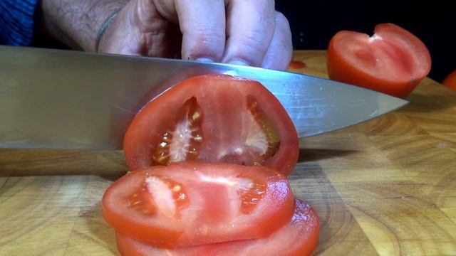 Bocaditos De Tomate Y Anchoa