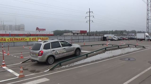 Остановка и начало движения на подъеме