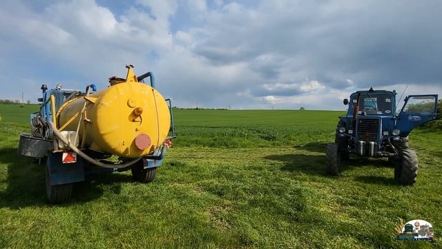 Команда из 3 трактор Мтз 82 и 952.2 вывозят воду и опрыскивают пшеницу!