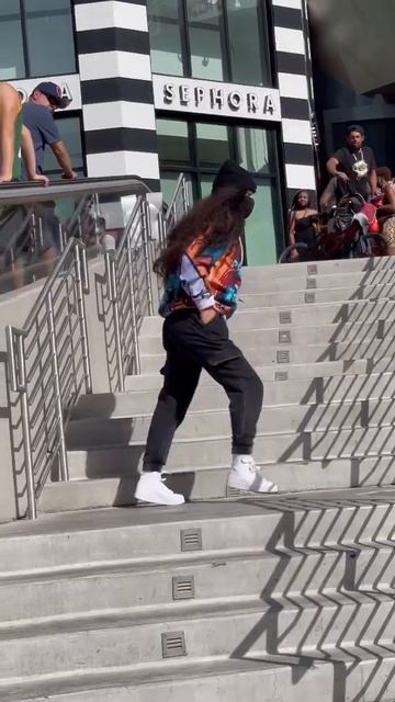 Shuffling In Public In Las Vegas👟 #shuffle #dance