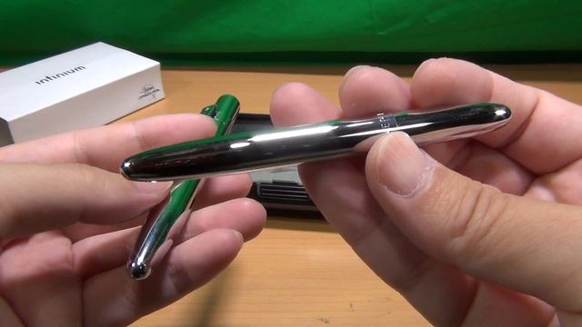 定価3000円のボールペン スペースペン ブレット EF400