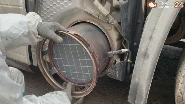 Renault T. Удаление катализатора.