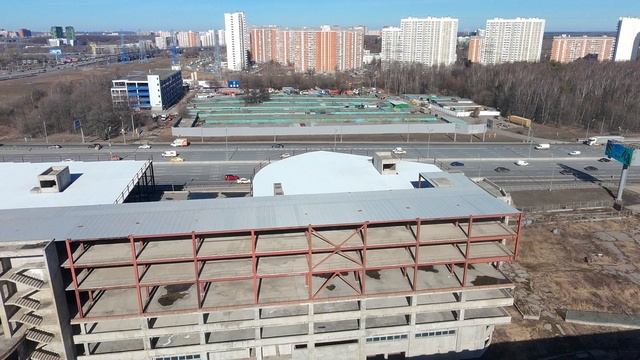 Недостроенный автоцентр. 82 км МКАД