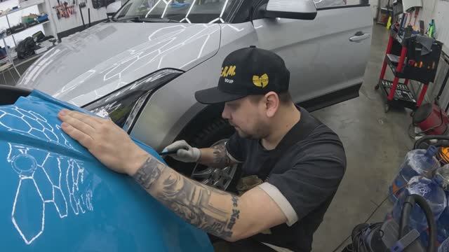 Автоман Санкт-Петербург. Видеорегистратор, оклейка и поиск трещины в фаре...