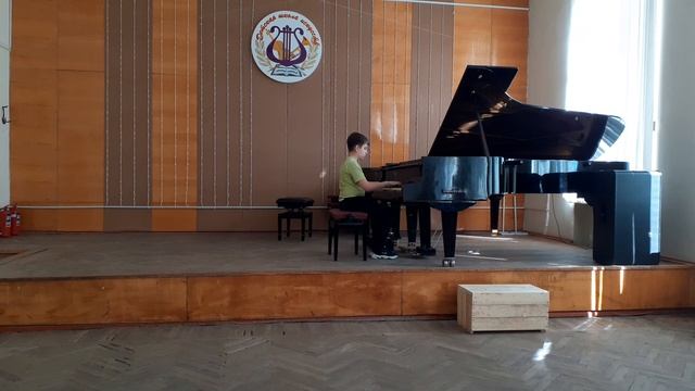 Золотые зерна кукурузы