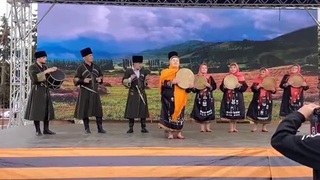 Шалазай  и Курбан ( г Талихl).  Красивая даргинская песня.