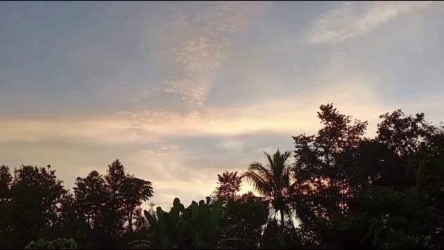 digenjot di atas sofa sampe tumpah kemana-mana