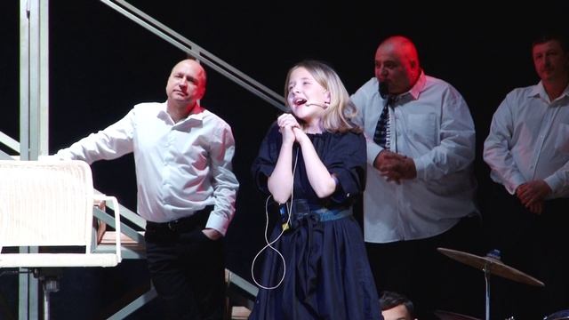 По приютам я с детства скитался