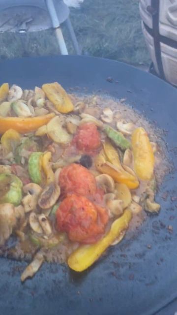 Тушим овощи в Садже!Готовим вместе!#shorts #food #семья #дети #cooking #bbq #пп #зож #обед #ужин