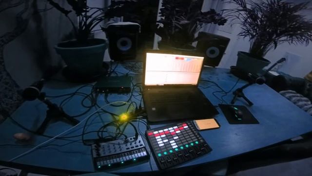 Chris T - Joffee And Coint (Unreleased) [Akai APCmini, Volca Keys, AKG D40, Ableton Live 10] - Sesh