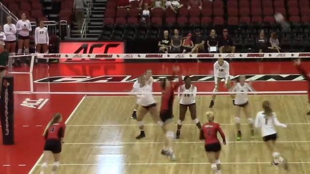 Volleyball Blocking Footwork (SWING VS TRADITIONAL FOOTWORK)