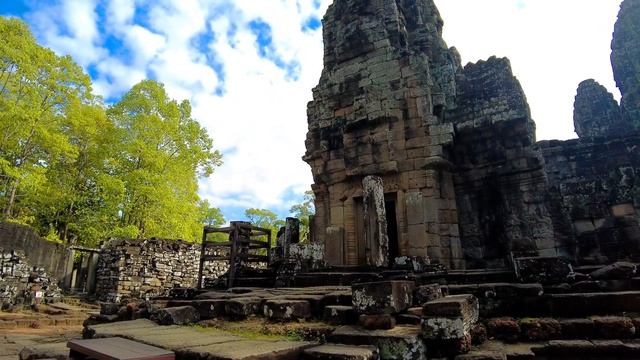 Bayon Temple | Angkor Thom| 🇰🇭 Krong Siem Reap, Cambodia | 4K Walking Tour |