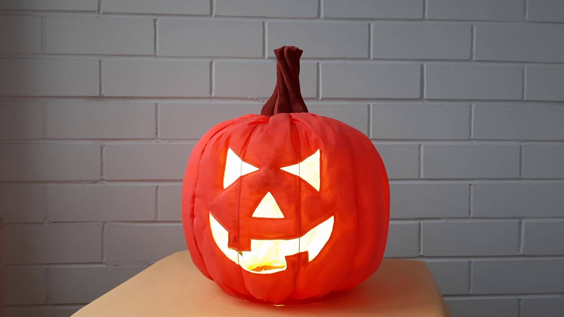 Шлем-шапка тыква из ткани своими руками.