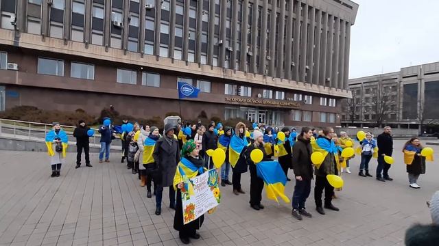 В Запорожье провели массовый флешкоб ко Дню Соборности Украины