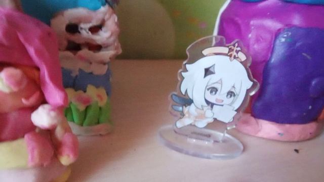 Я говорю подписчикам то я как стою с кровати и готовлю стенку вообще мне ещё сегодня 19 видео снять