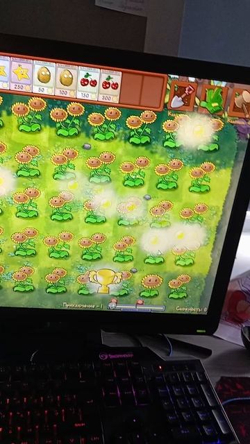 Когда стало скучно в пвз #shorts #шортс #plants Vs Zombies #растения против зомби #pvz #пвз