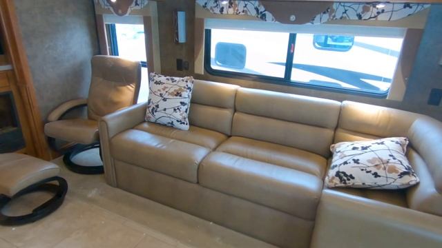 2014 Tiffin Motorhomes RED 33AA - Class A | SOLD