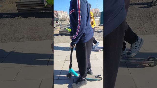 Яжемамка в скейт-парке.