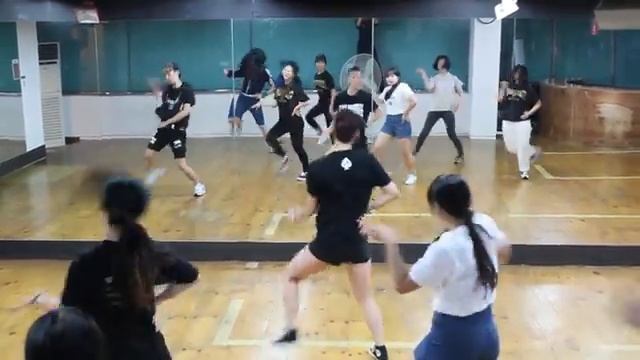 D22c19847625e9b0ddff473f69de7433