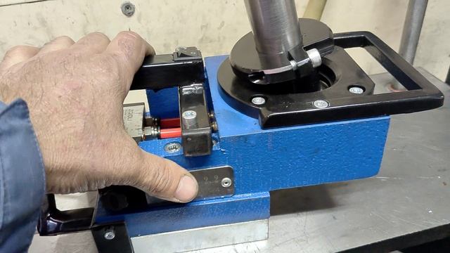 Алюминиевый корпус для станочка по прирезке сёдел.