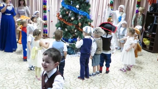 ДС Лучик - Песенка про медведя (23.12.2015)