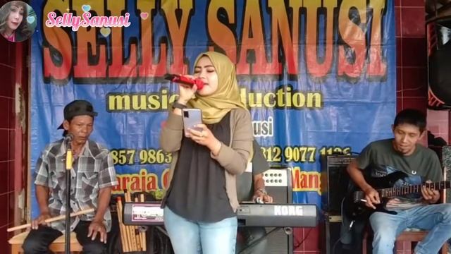 DISIMPANG JALAN  INE SINTIYA( OFFICIAL MUSIC VIDIO) COVER NURI