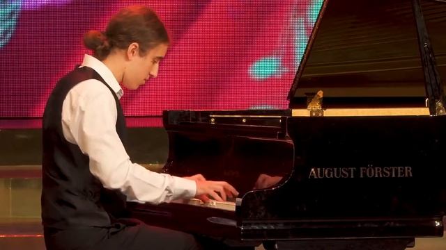 Чижиков Василий, 15 лет, Ф.Шопен этюд соч.10 N12 