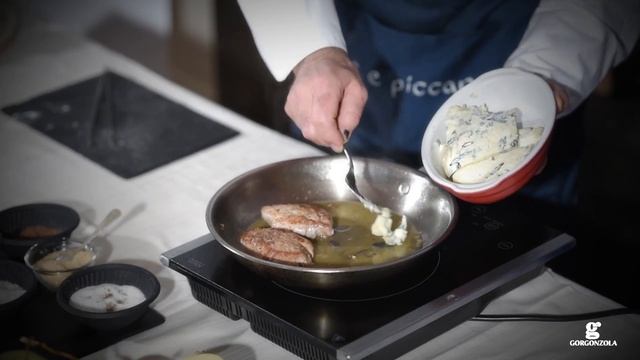 Pork Medallions In Spicy Gorgonzola Sauce