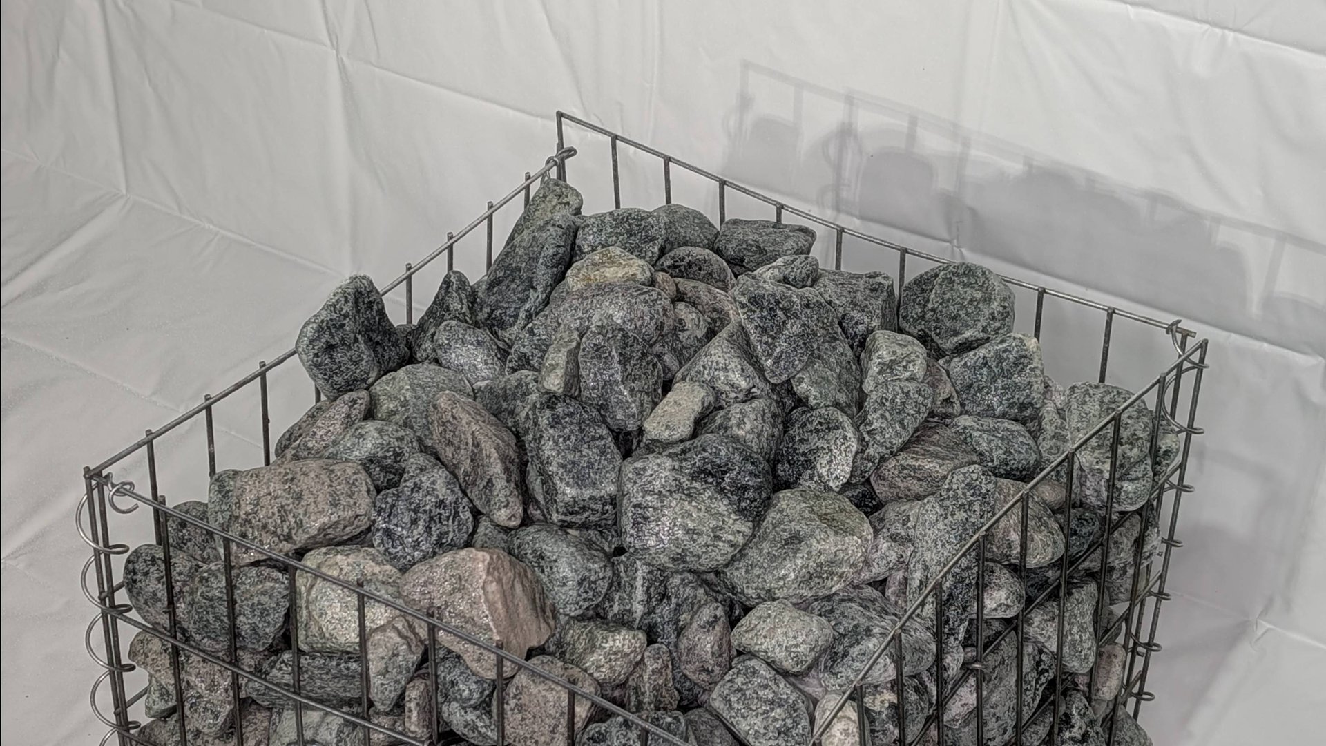 Жадеит обвалованный фракция 40-70мм камень для бани и сауны