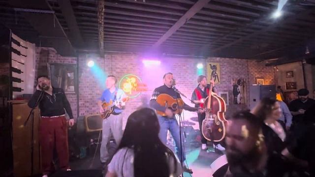 Mighty Ducks Ft. Alcogator - Rockabilly Boogie