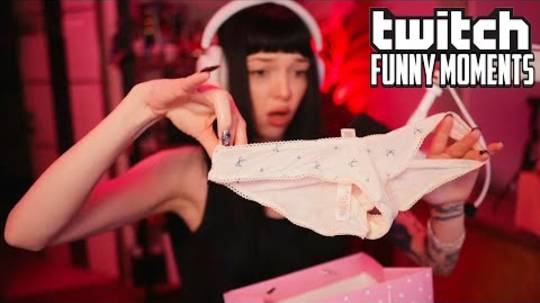 Топ Моменты с Twitch | Подарила Трусы