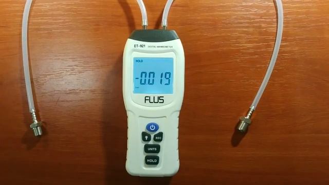 ET-921 - електронний дифманометр (±0.344 Bar, Max 20 Psi)