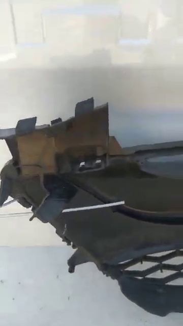 (2205DL157) VIDEO MASCARA MAZDA 2 (11-14) (BACK)