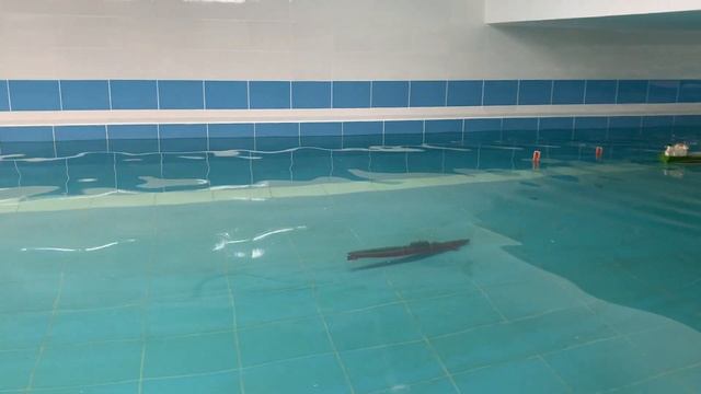 Испытание модели подводной лодки типа 