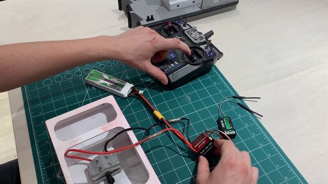 Установка радиоуправления на модели буксиров 