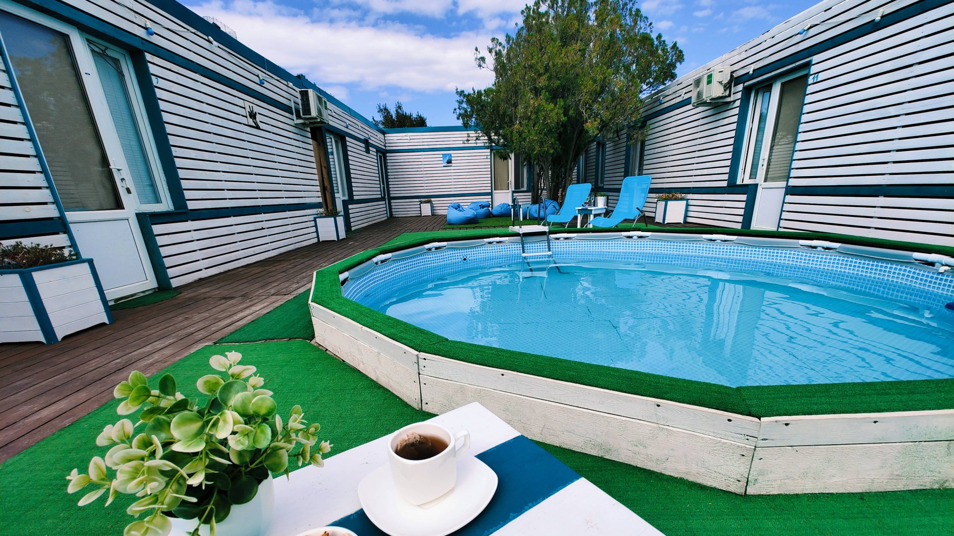 Территория базы отдыха «Антиас» в Джемете Анапа