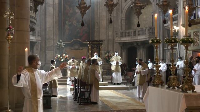 Celebração Do Domingo Da Páscoa Na Sé Patriarcal De Lisboa