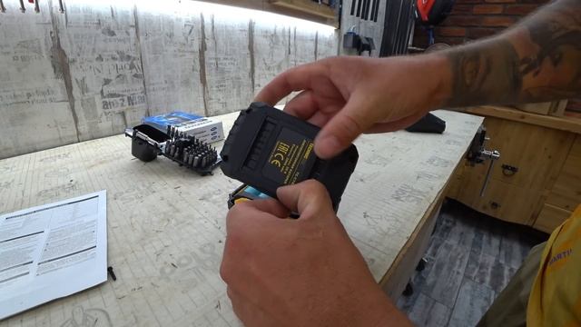 Аккумуляторный шуруповерт и отвертка от ТЕХНИСОМ. Чем порадуют?