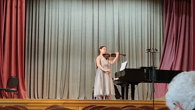 Э.Элгар. Салют любви. Исполняет Халиляева Диана 10 лет