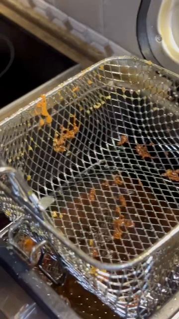 Может ли одна паста заменить все ваши чистящие средства? Арт. Wb #226672972