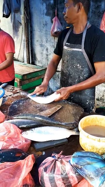 FASTER FILLETING MILKFISH