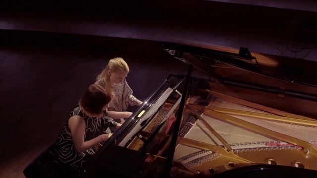 Ottorino Respighi - Rímske Pínie P. 142 - Júlia Novosedlíková, Kristína Smetanová