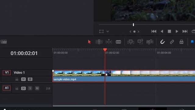 How To CUT / TRIM A Video?? 🎥 | DaVinci Resolve