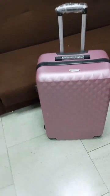 Чемодан  Phatthaya розовое золото