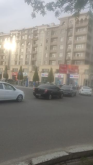 Ташкент улица Мукими где раньше ходил 9 трамвай