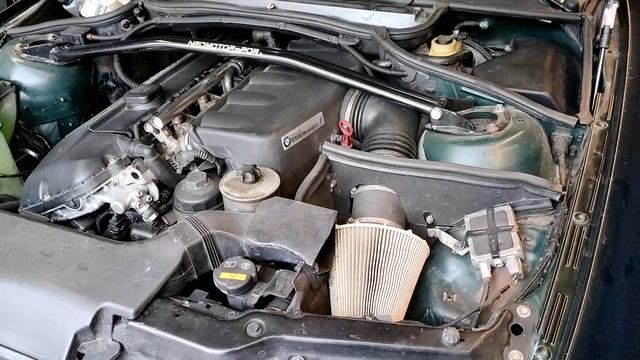 BMW 330 E46 M54B30 с дросселями от S54